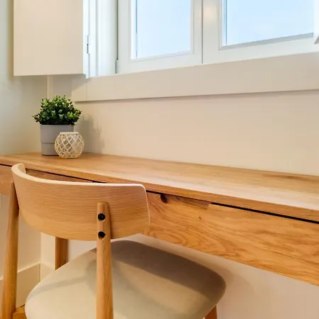 Апартаменты Spacious W. Beautiful & Sunny Private Terrace *