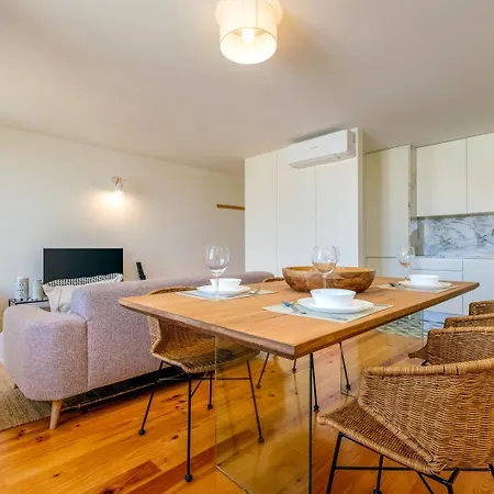 Апартаменты Spacious W. Beautiful & Sunny Private Terrace